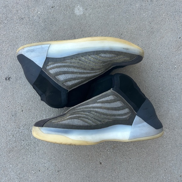 Adidas Yeezy QNTM “Barium Basketball shoes